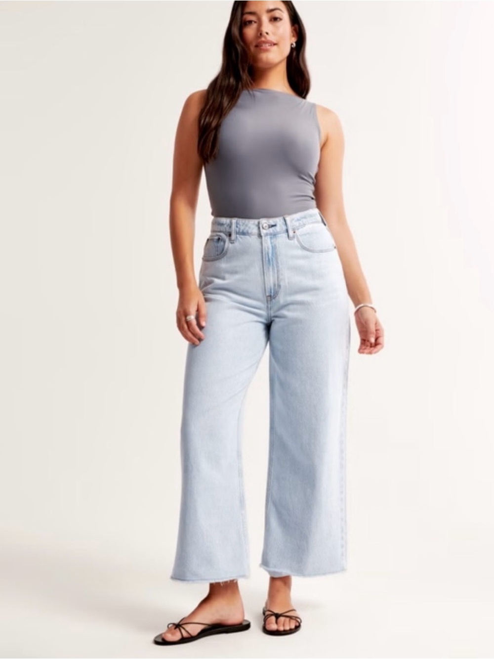 A&F Curvy Love High Rise Wide Leg Jeans (Light Blue) (25/0)